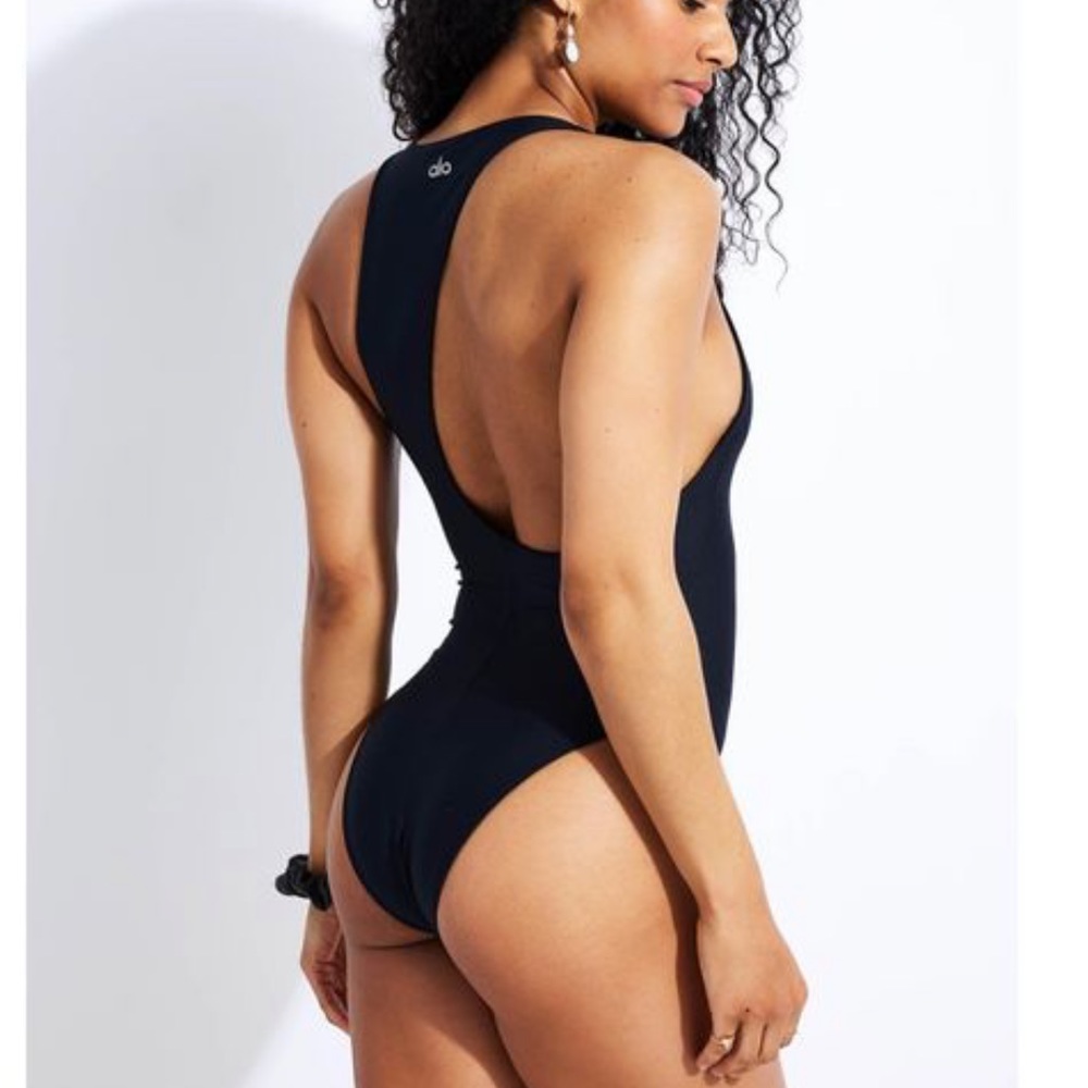 Alo Yoga Airlift Barre Bodysuit In Black Small